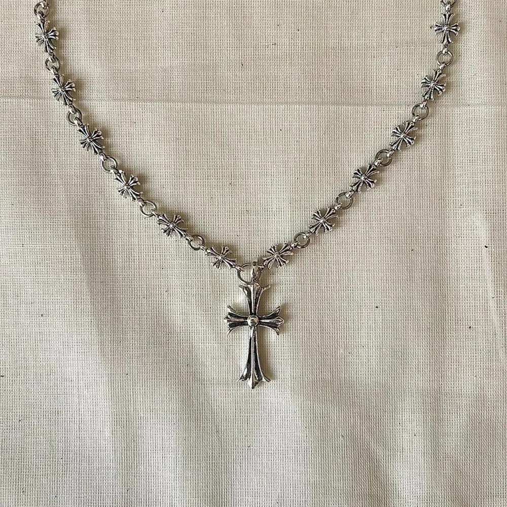 vintage y2k grunge chrome color silver cross pendant necklace